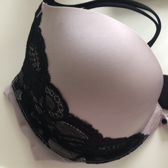 Victoria’s Secret Very Sexy Push Up Bra - Picture 3 of 4